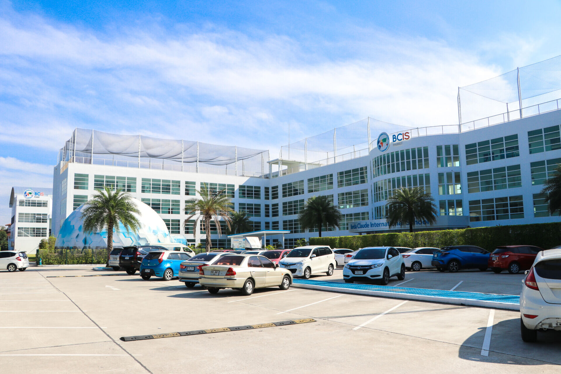 school parking image 
