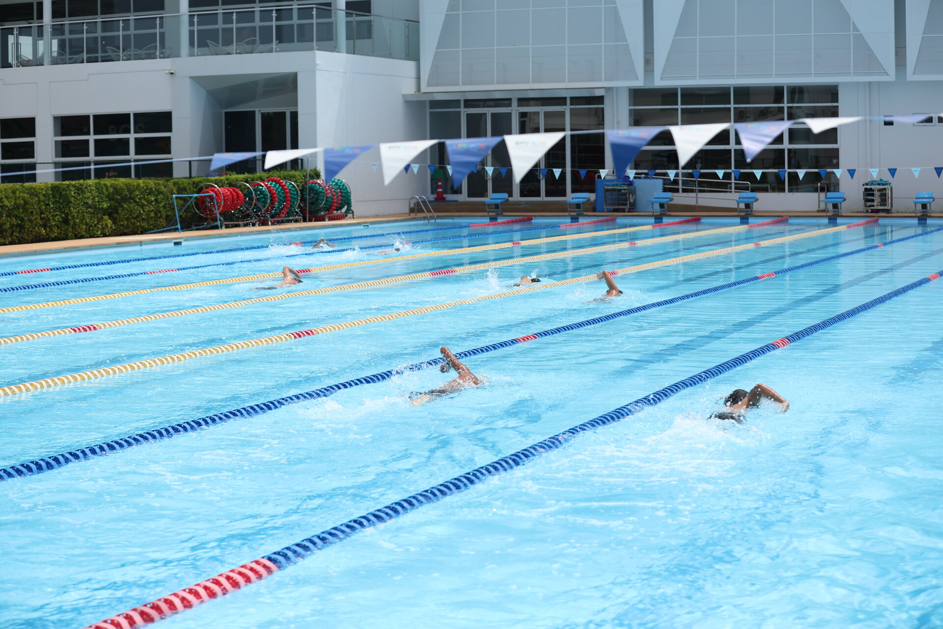 students during swim lesson