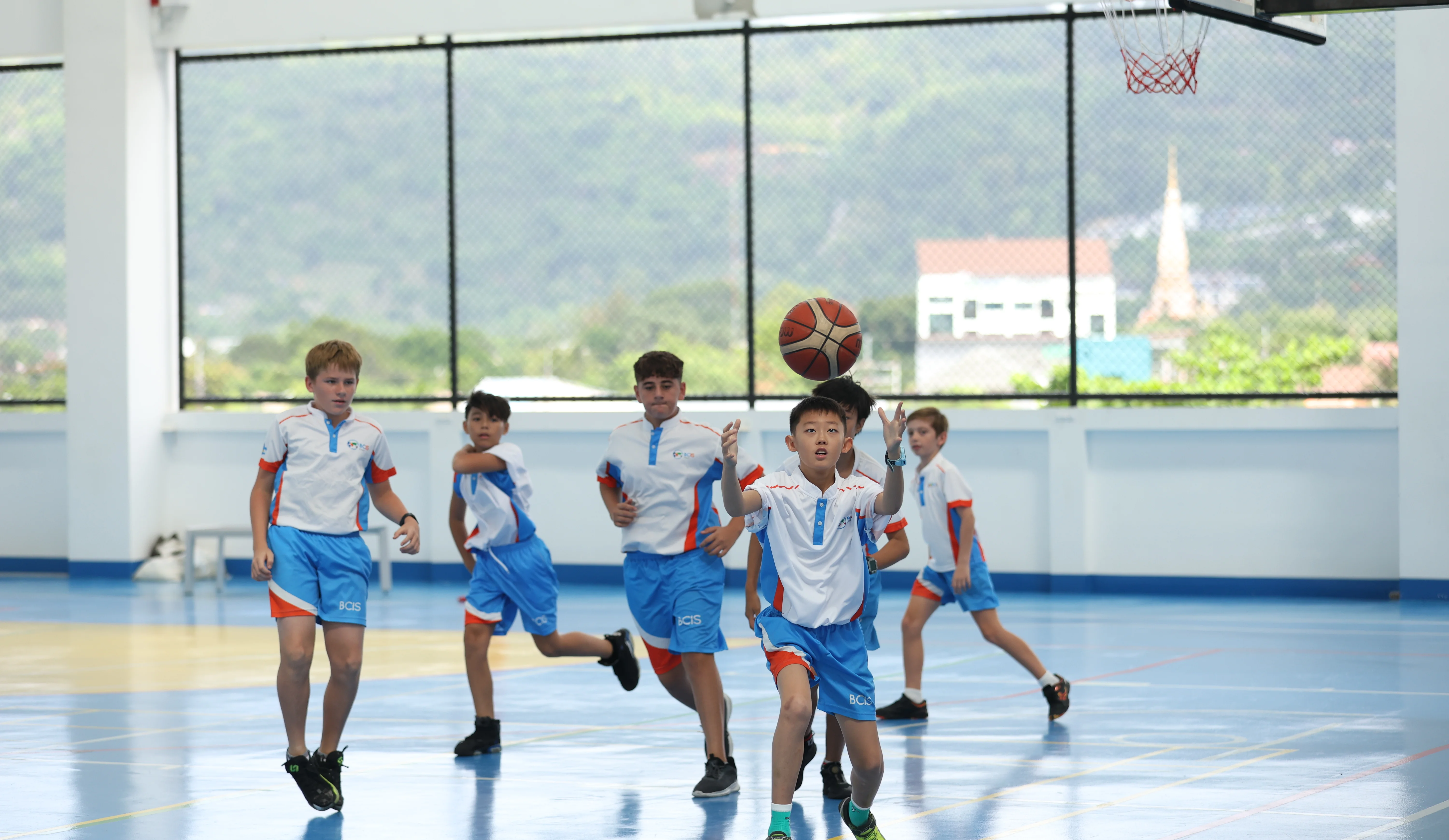 Clubs, sports & opportunities